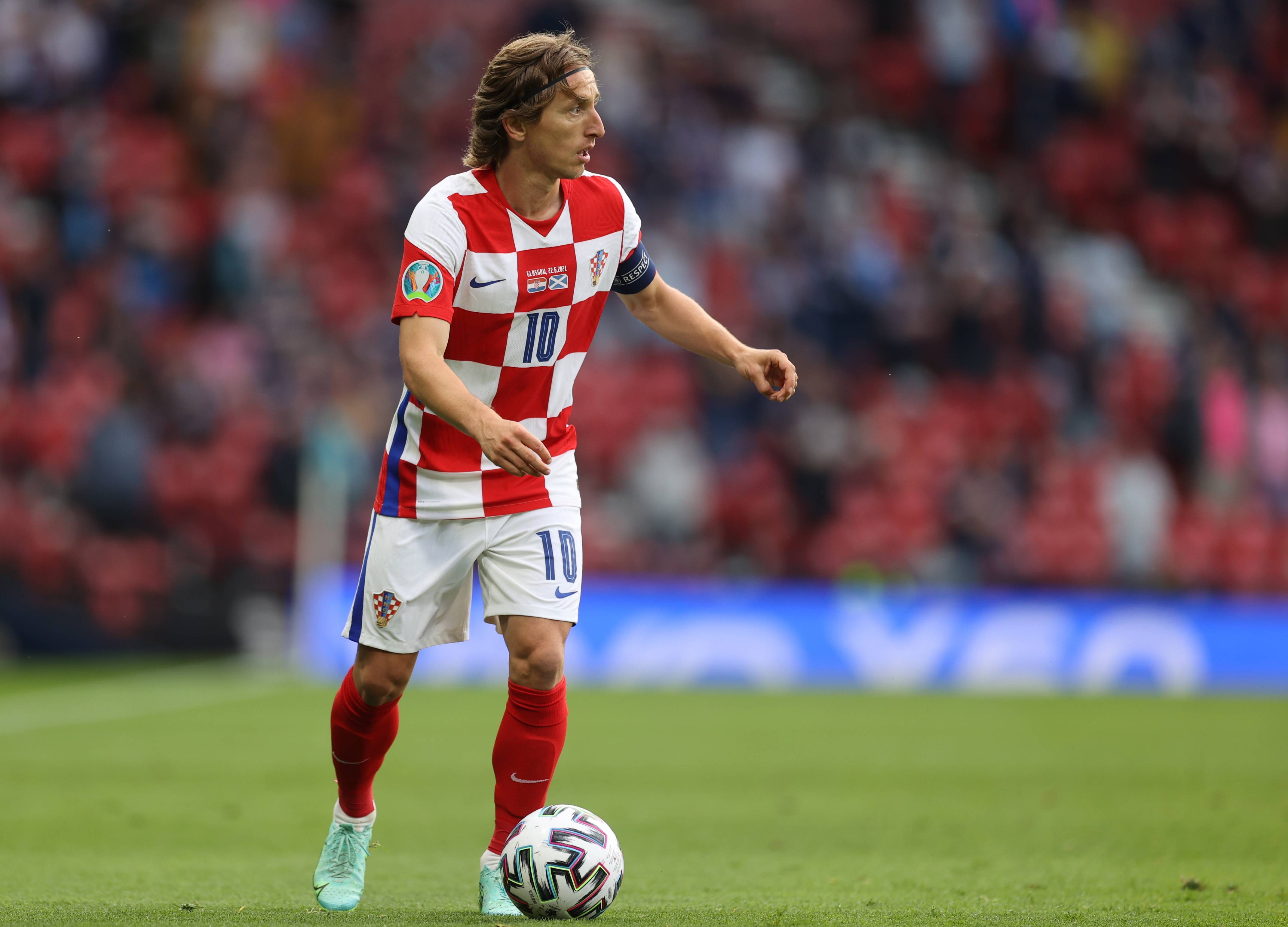 本菲卡欧冠出局将致穆里尼奥冬窗零引援