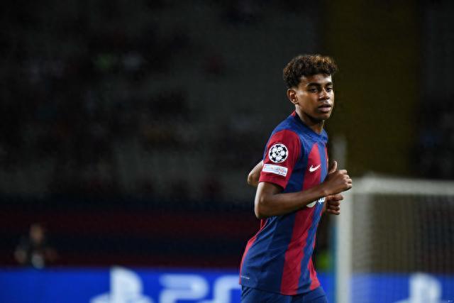 拜亚：C罗是所有人的榜样；大罗就像野兽各方面都远超常人（拜亚：C罗堪为众人楷模；大罗如猛兽般全方位超越常人）