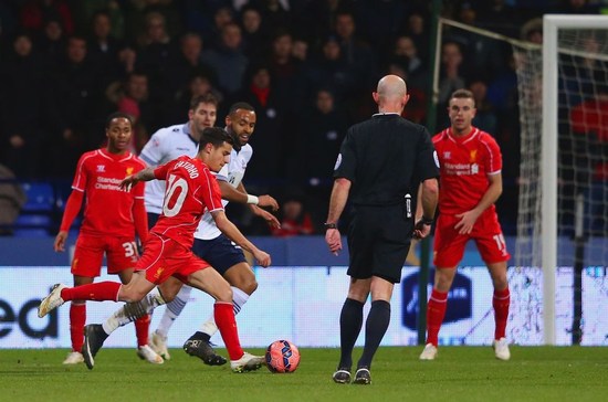 边路推进打满全场